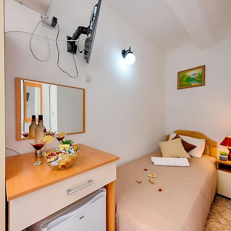Hotel Dana Čanj Kültér fotó