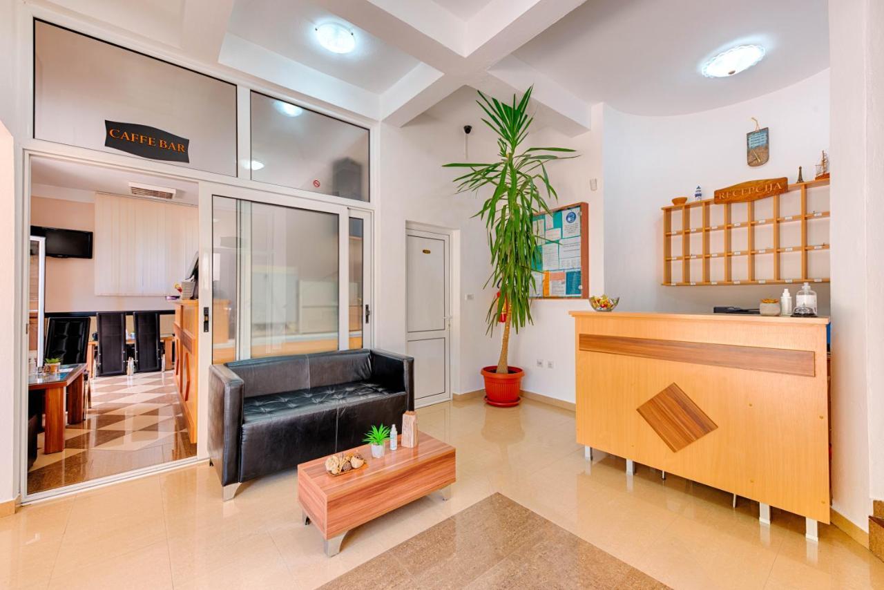 Hotel Dana Čanj Kültér fotó