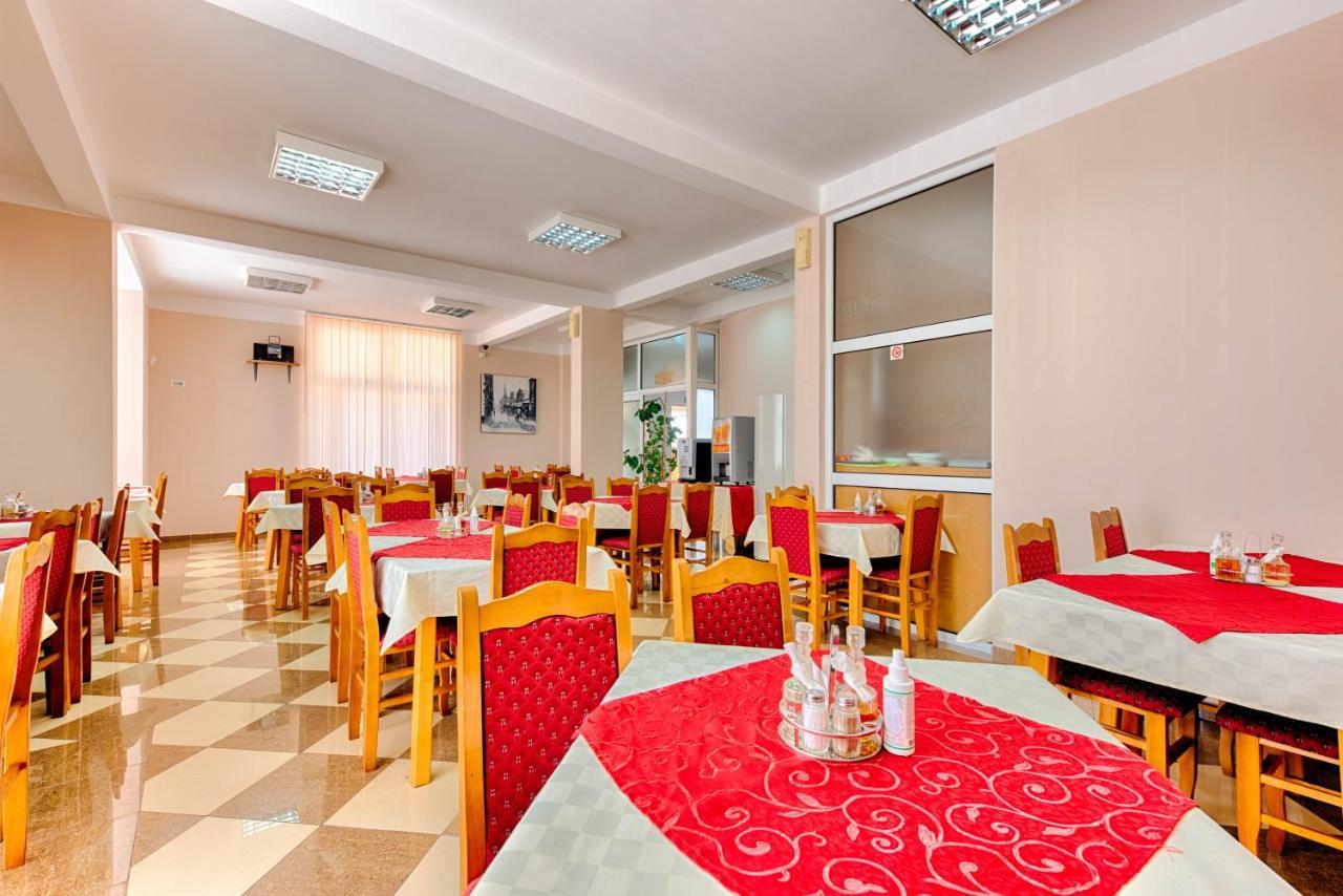 Hotel Dana Čanj Kültér fotó