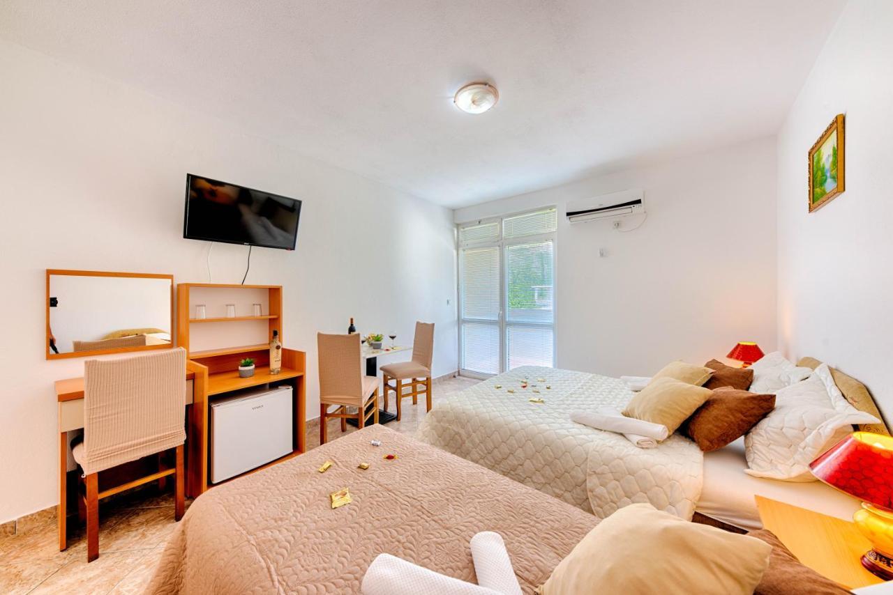 Hotel Dana Čanj Kültér fotó