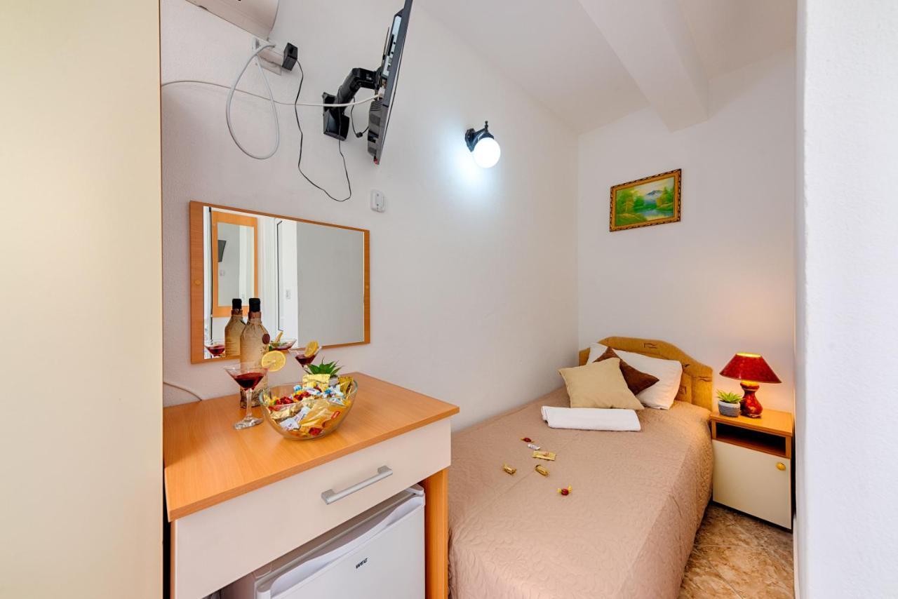 Hotel Dana Čanj Kültér fotó