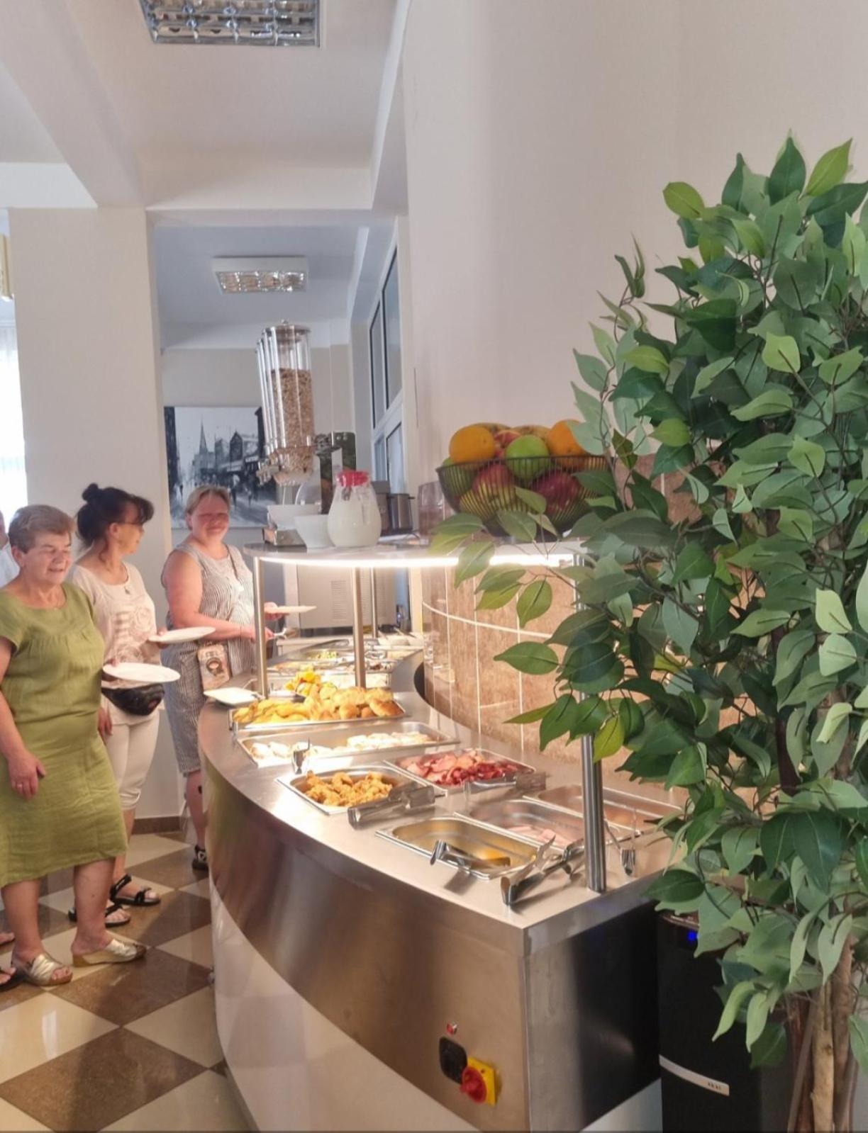 Hotel Dana Čanj Kültér fotó
